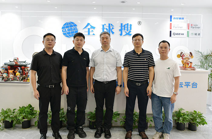 热烈欢迎深圳市龙华区商务局党组书记、局长钟建生...